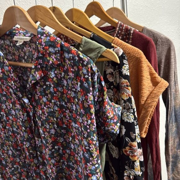Women’s Clothing Bundle Lot 6 Pieces Small Tops‎ & Romper One NWT - Picture 1 of 9